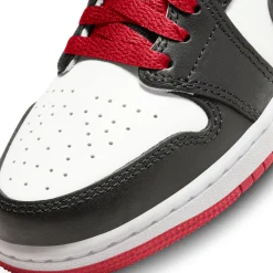 Air Jordan 1 Retro Low OG Black Toe Grade GS
