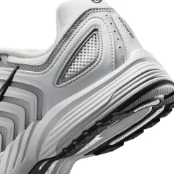 Air Pegasus 2005 Football Grey White