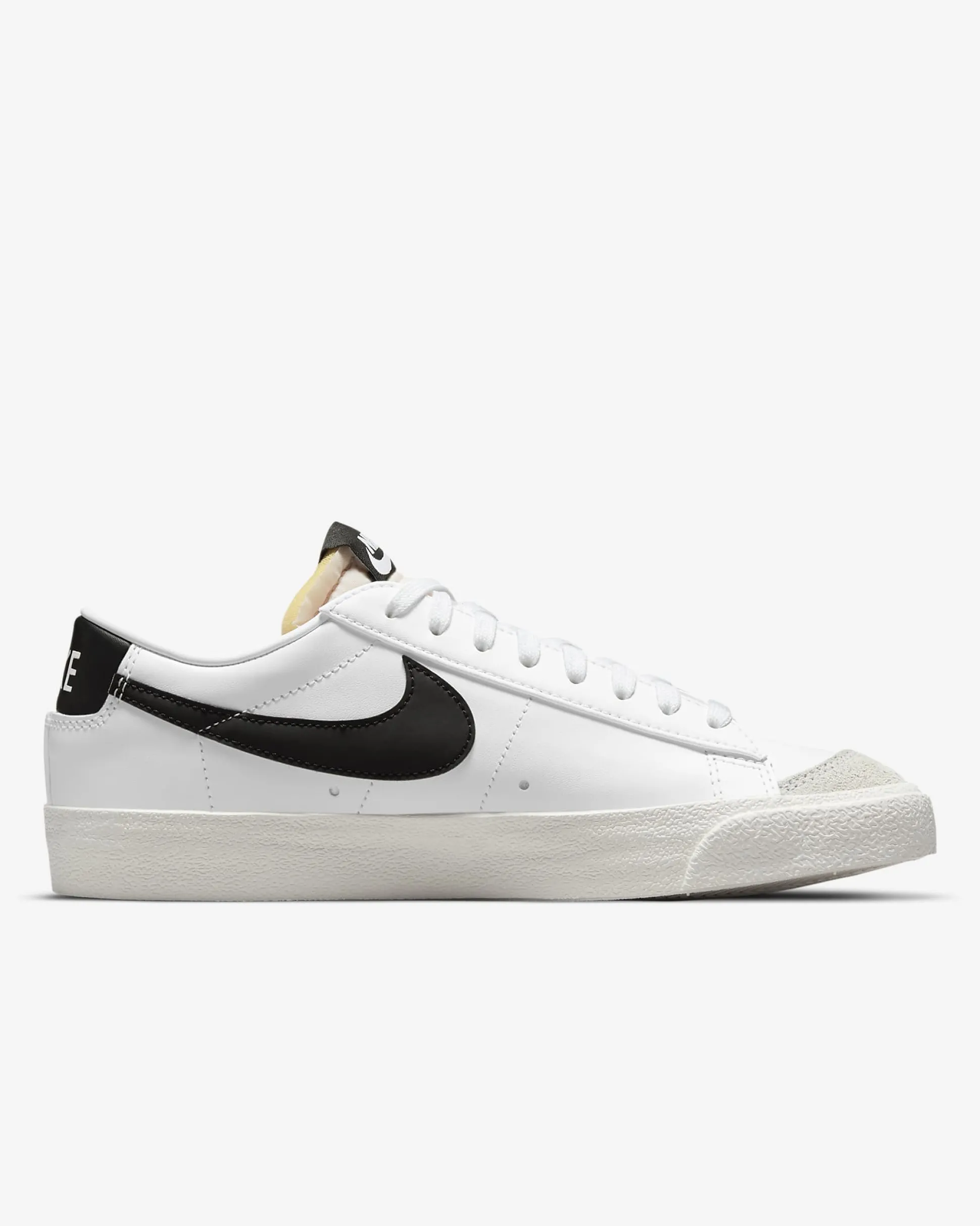 Blazer Low 77
