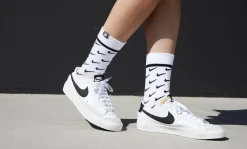 Blazer Low 77