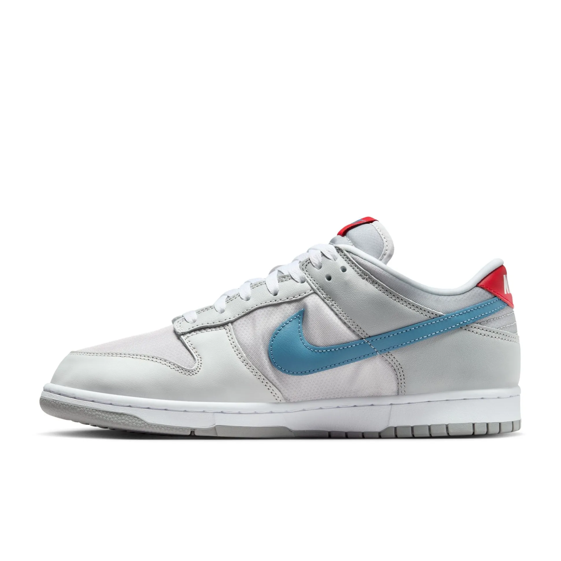 Dunk Low Silver Surfer