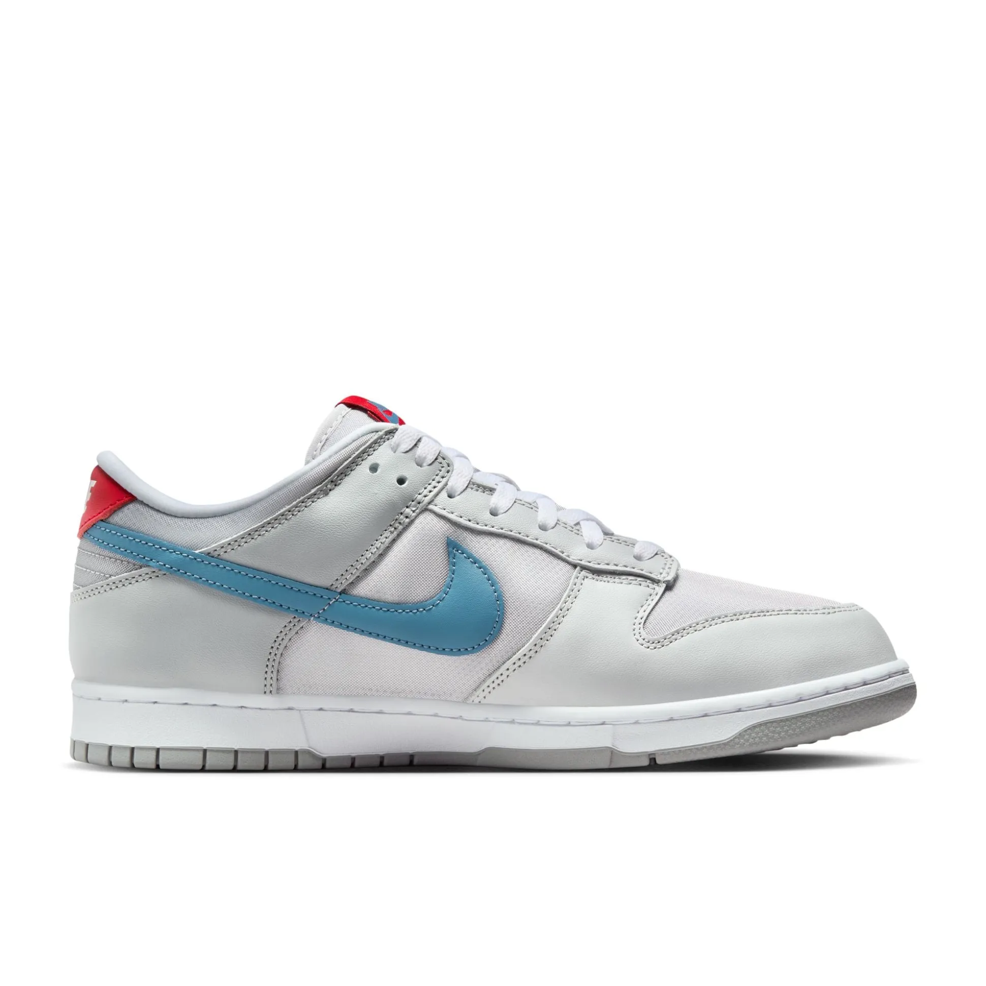 Dunk Low Silver Surfer