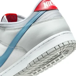 Dunk Low Silver Surfer