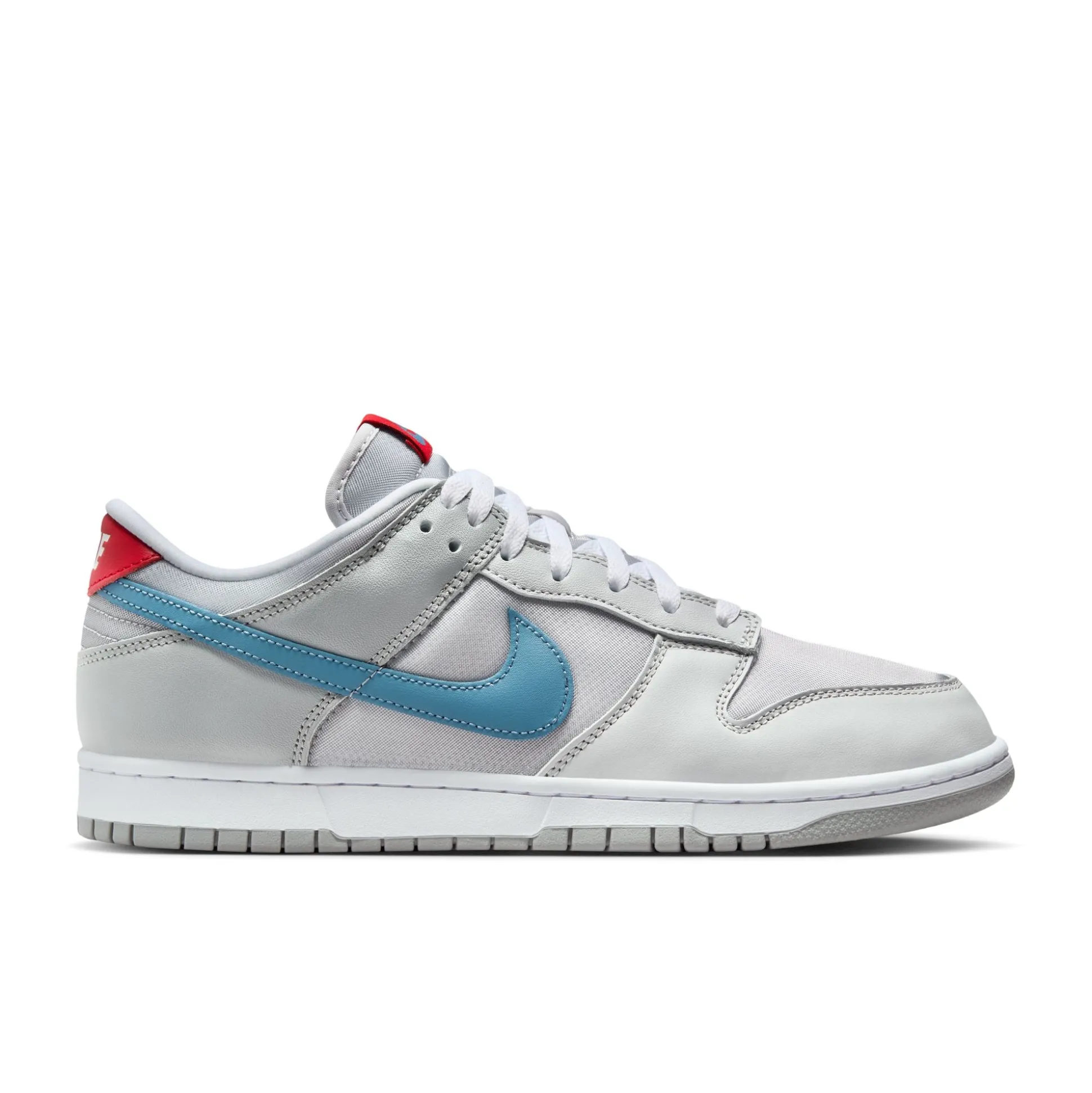 Dunk Low Silver Surfer
