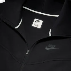 FB8338-010-Women Tech Fleece Windrunner Hdy