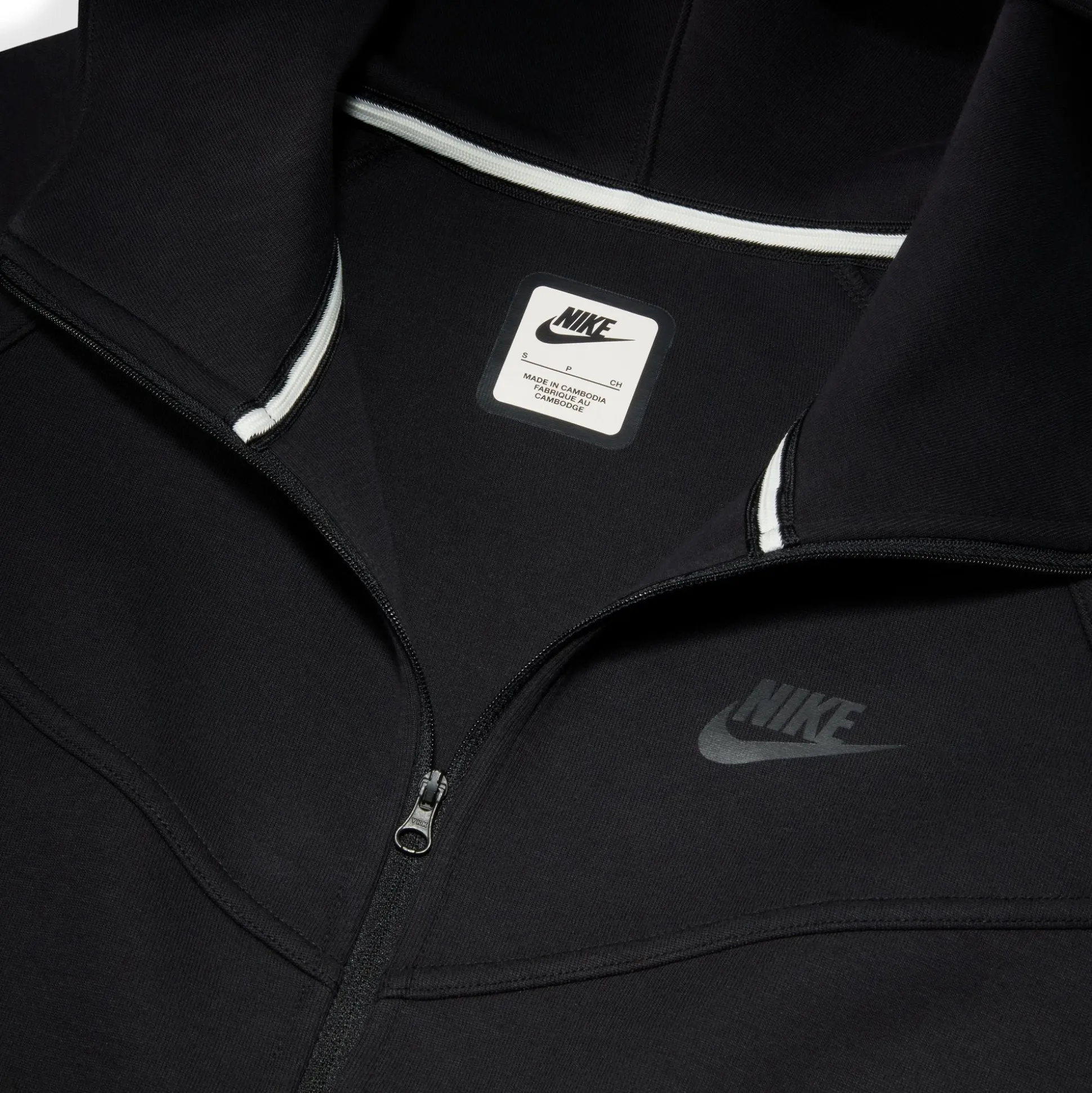 FB8338-010-Women Tech Fleece Windrunner Hdy