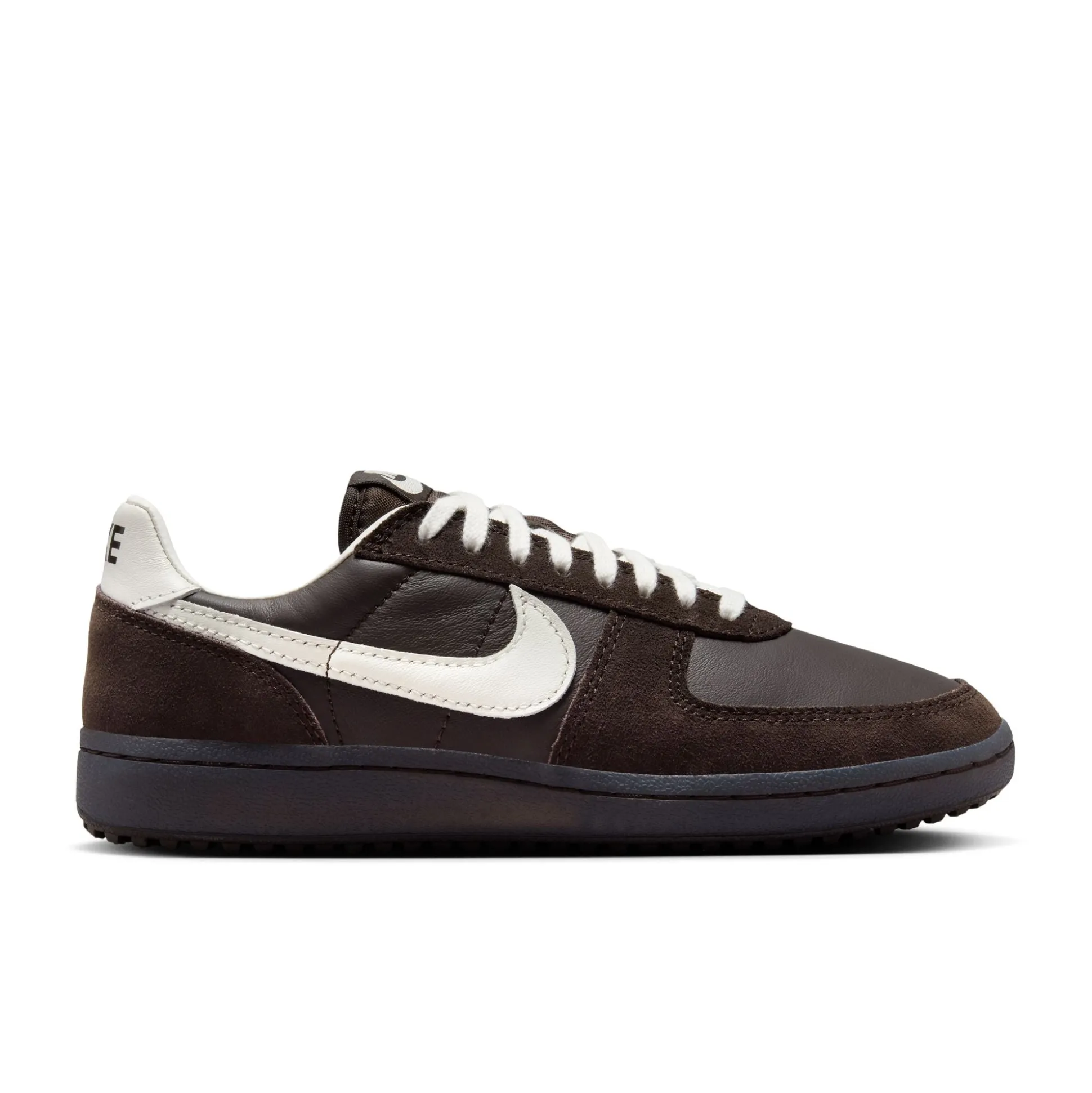 Field General Velvet Brown Sail