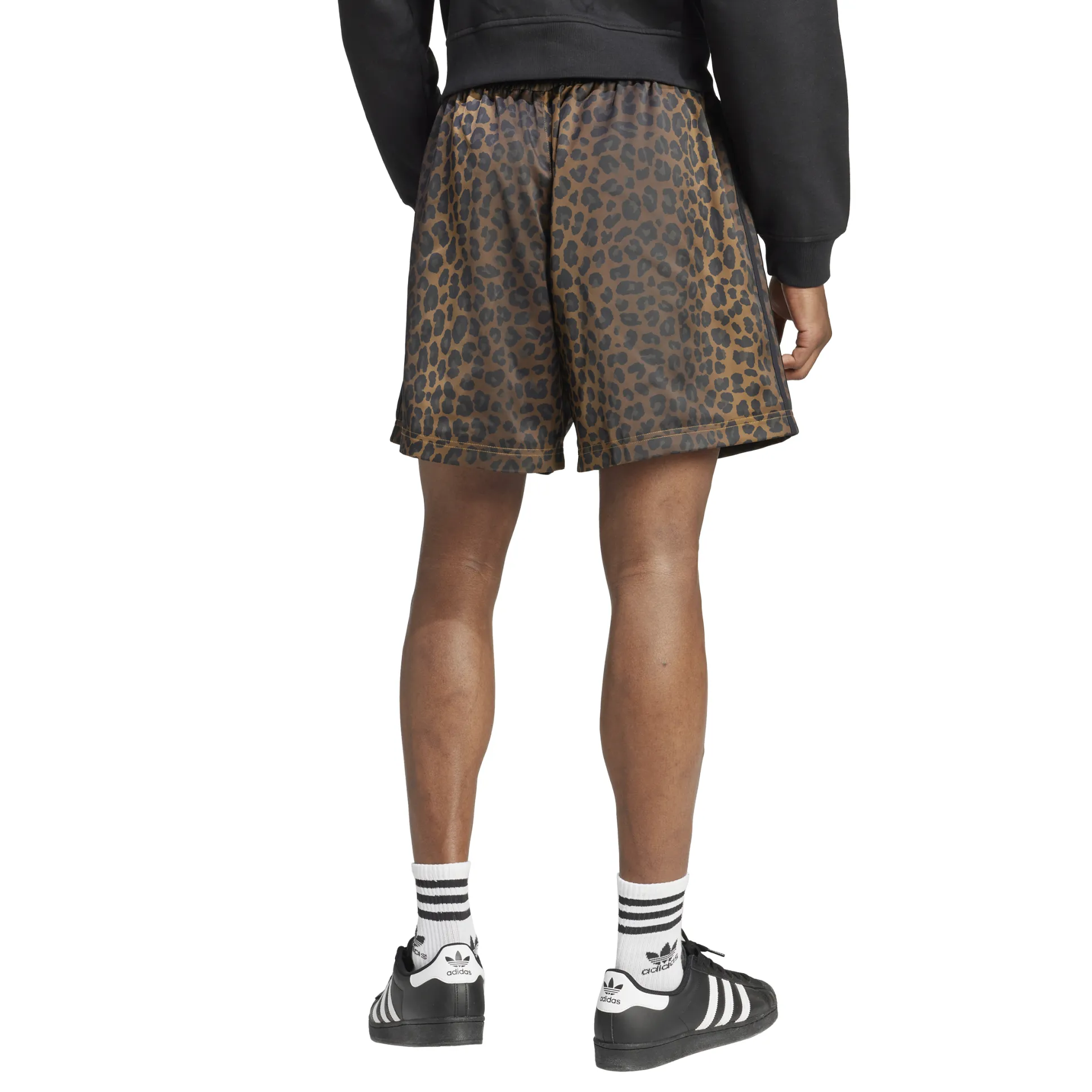 Graphic Box Short Brown