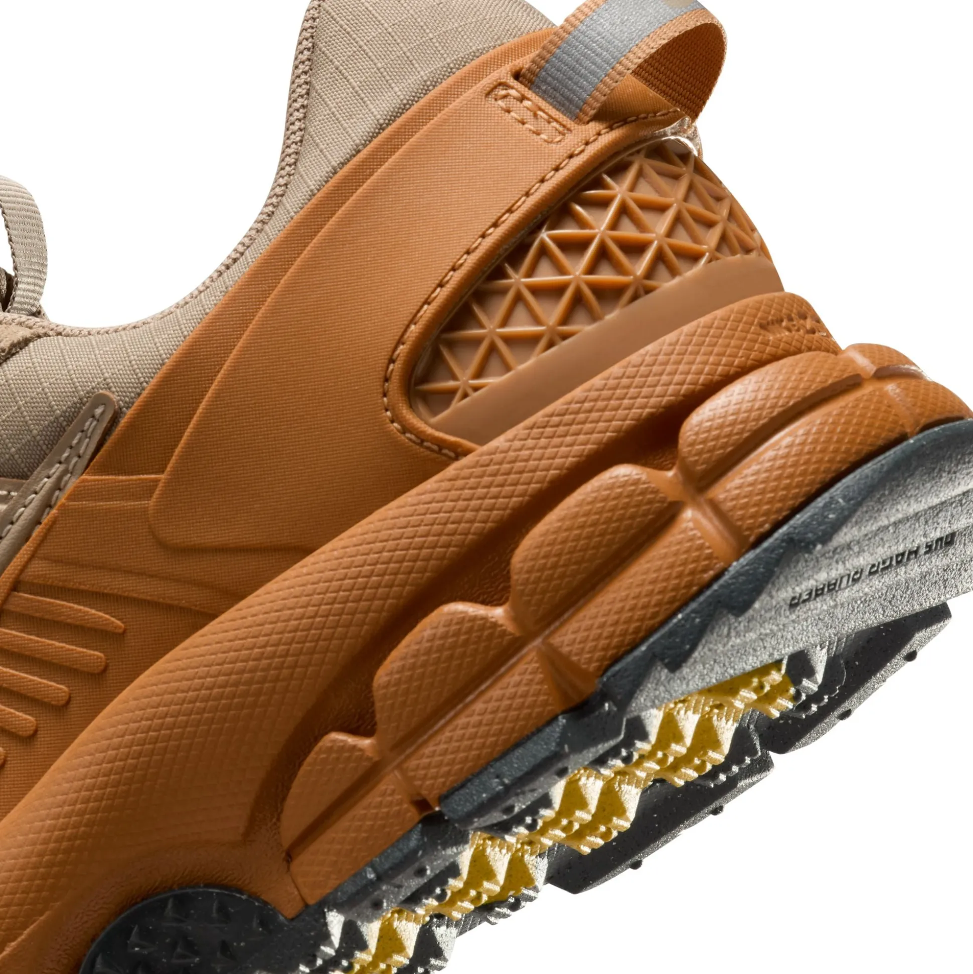 HQ2181-200-Women Zoom Vomero Roam