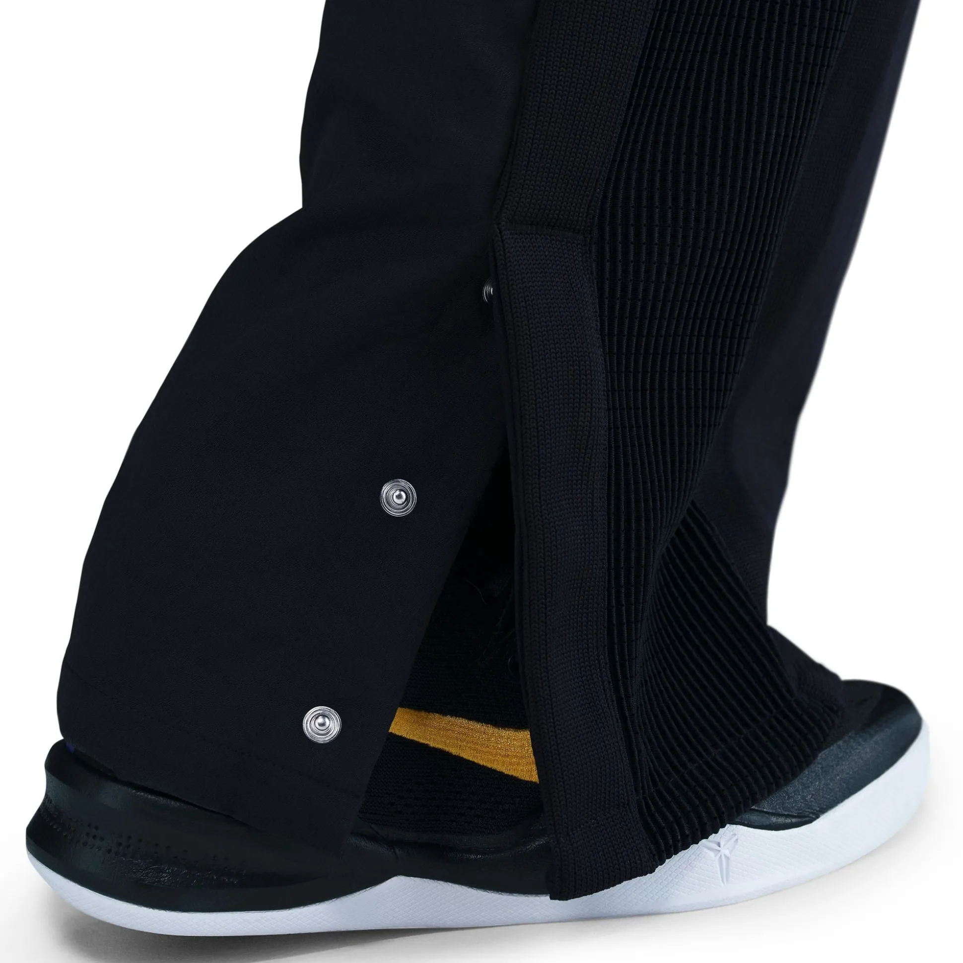 IB0009-010-Men Kobe Pleated Pants