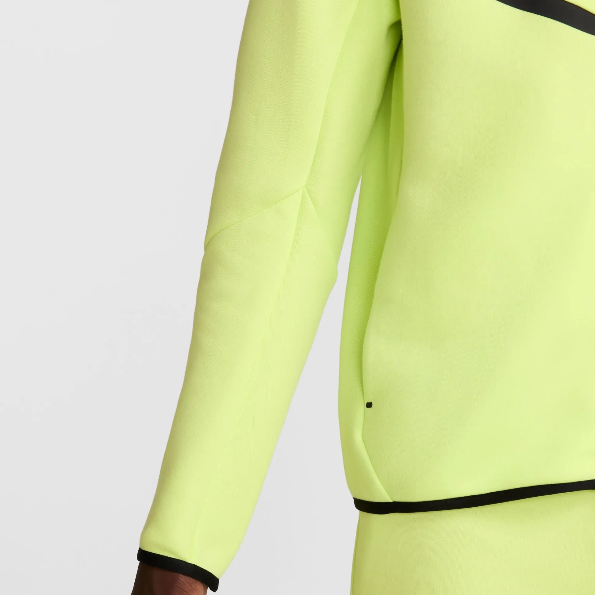 Nsw Tech Fzp Windrunner Hoodie Yellow