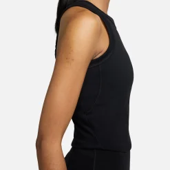 One Fitted Cropped Tank Top