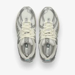 1906R 'Silver Metallic Sea Salt'