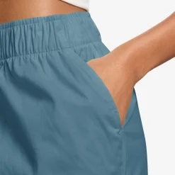 Sportswear Chill Poplin Mid-Rise 5 Shorts