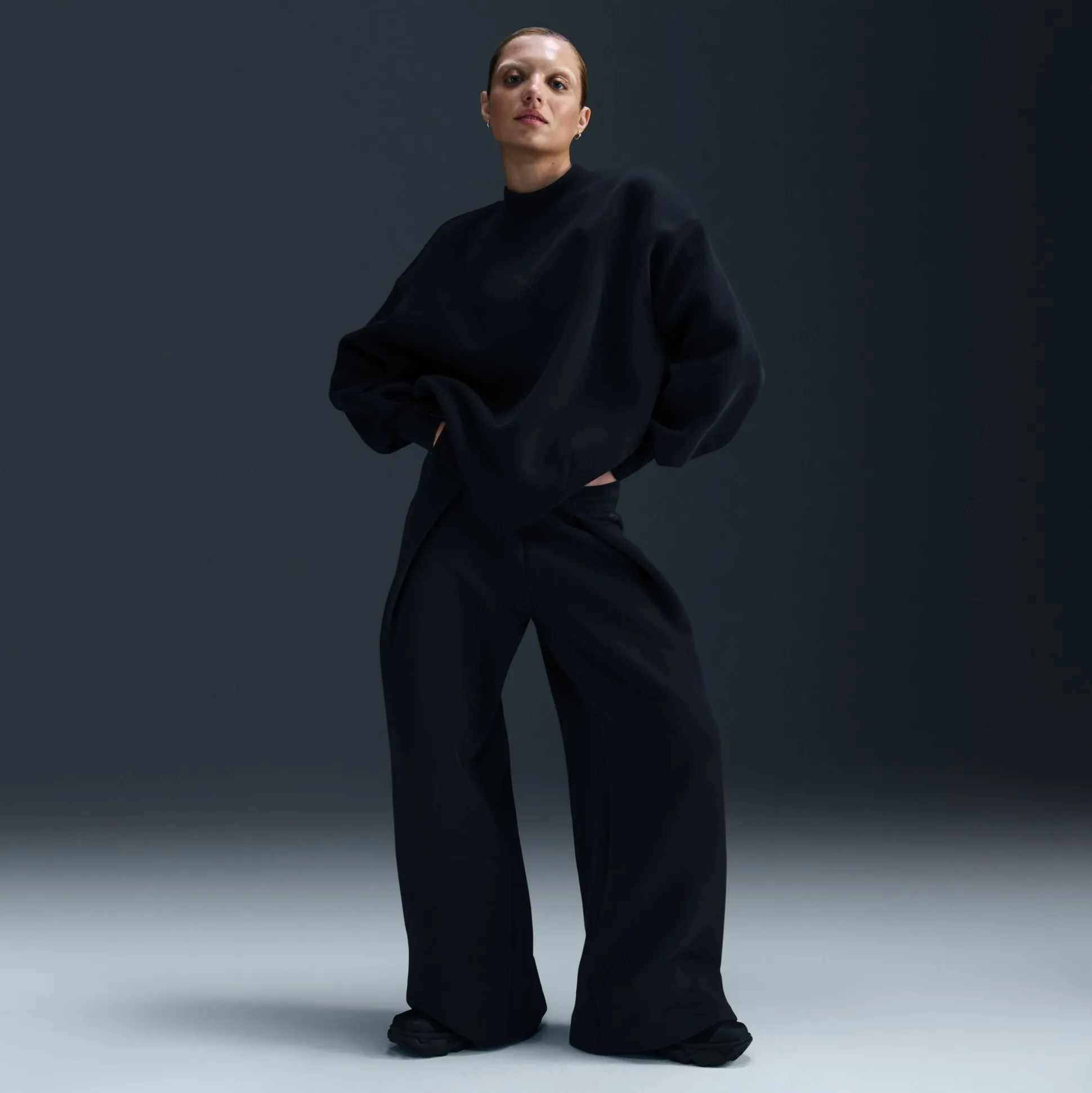 Sportswear Tech Fleece Oversized Crew-Neck Sweatshirt
