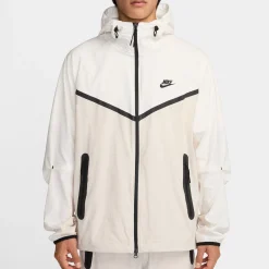 SportswearTech Woven Jacket