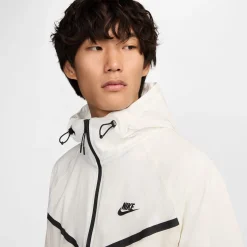 SportswearTech Woven Jacket