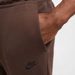 Tech Fleece Jogger Pants.