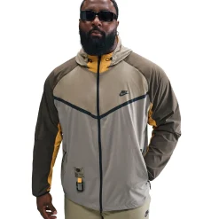 Tech Woven Windrunner Full Zip Jacket Brown