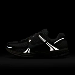 Zoom Vomero 5